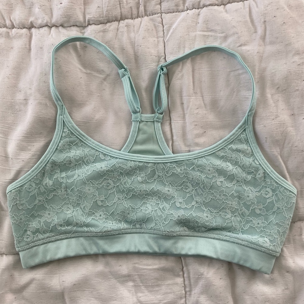 NWOT Forever 21 Mint Lace Sports Bra